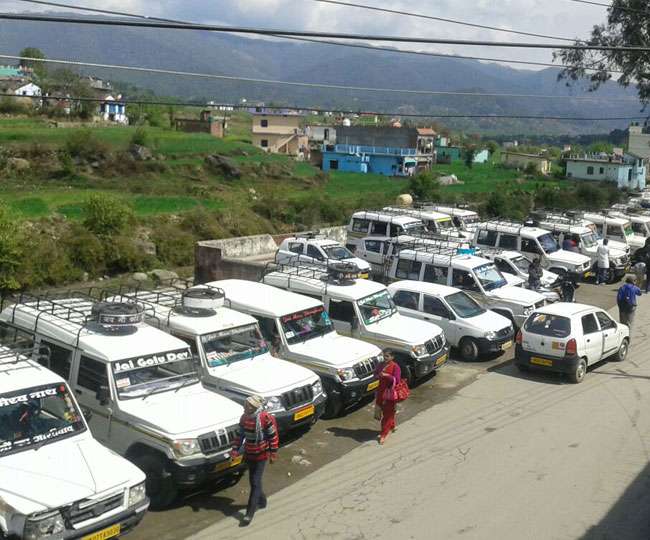 taxi in uttarkashi